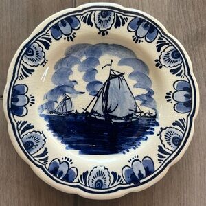 DELFT | Sailboat Hanging Plate ⛵️
